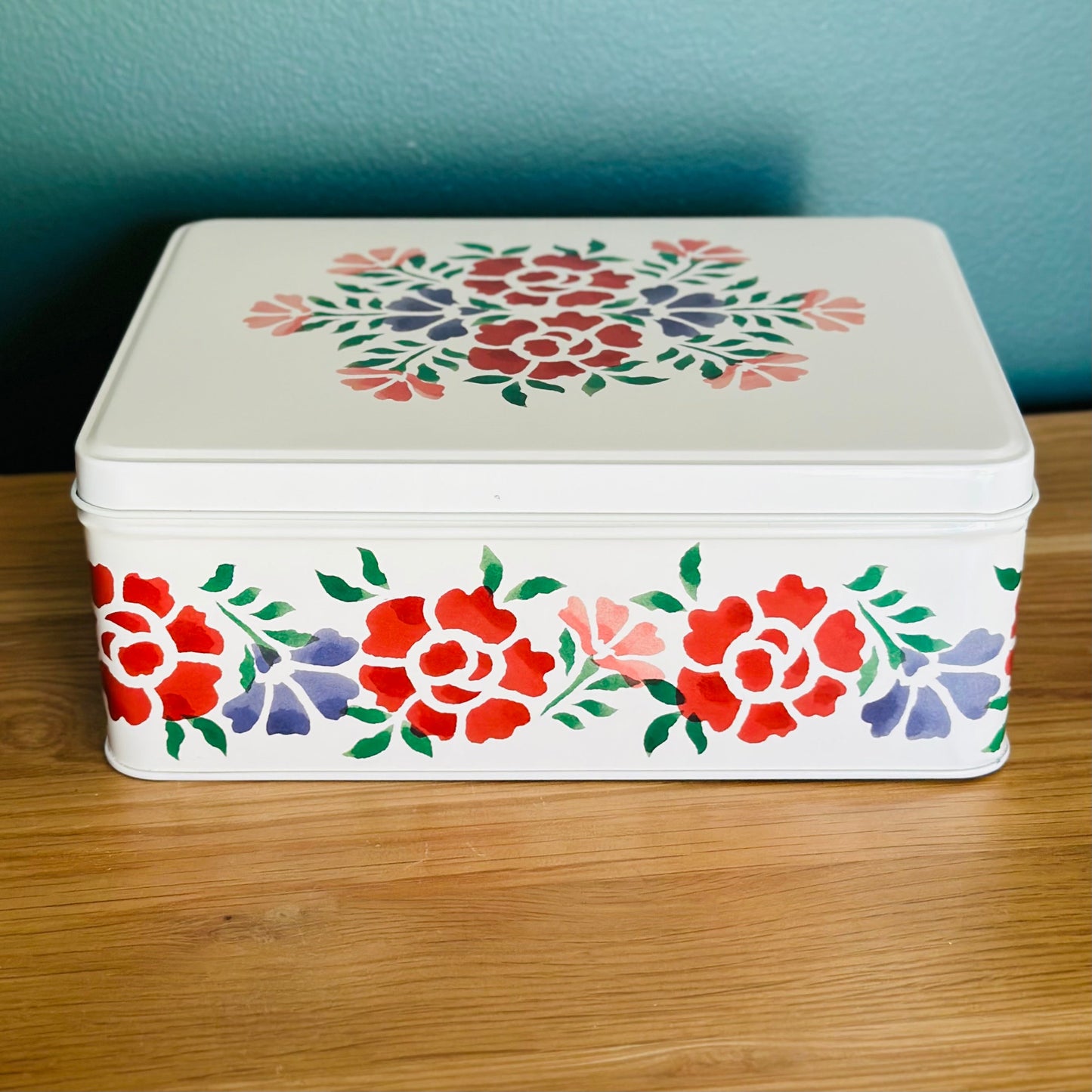 'Antique Rose' by Emma Bridgewater Large Collectable Tin - Hollyhock Hill