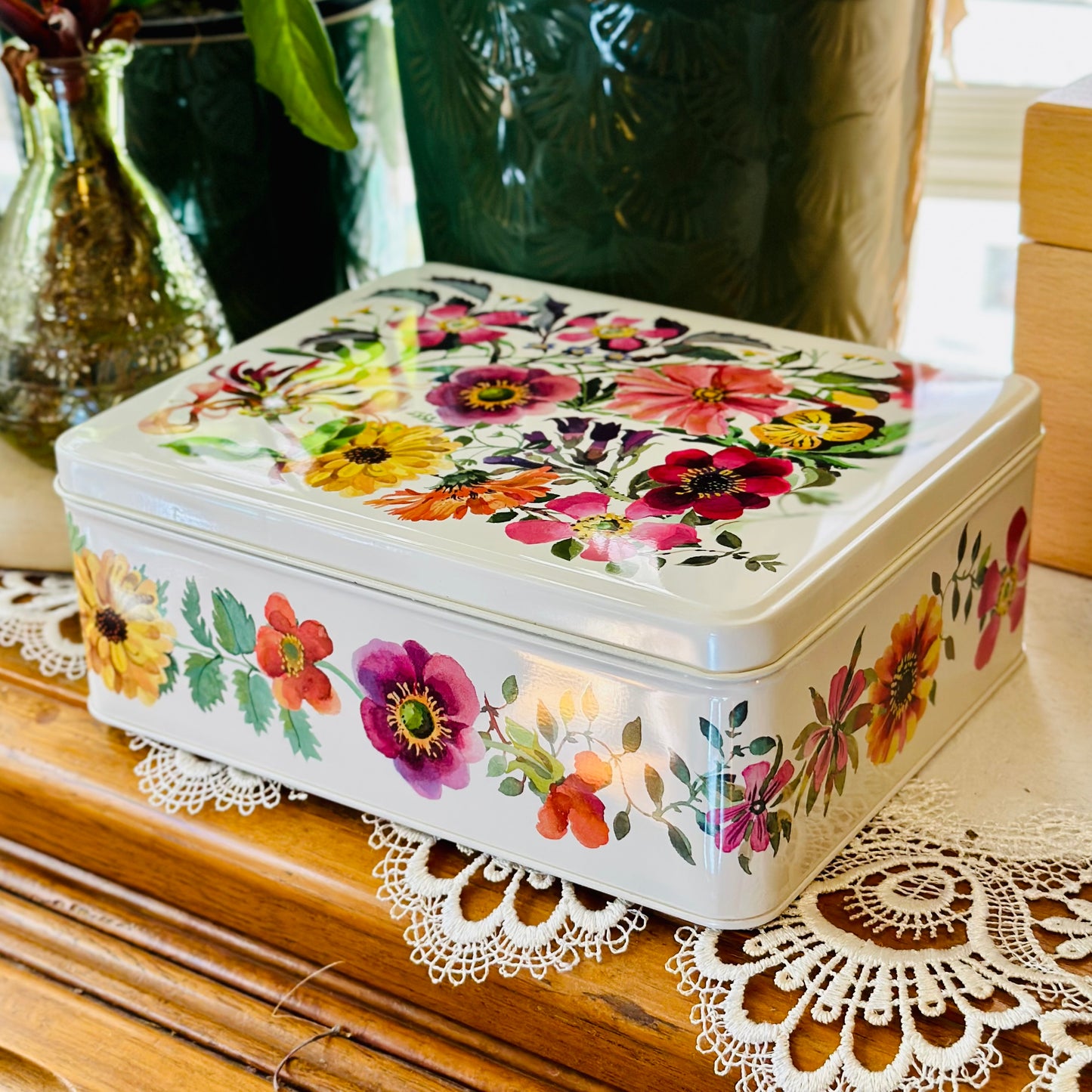 ‘Garden Flowers' by Emma Bridgewater Large Rectangular Tin