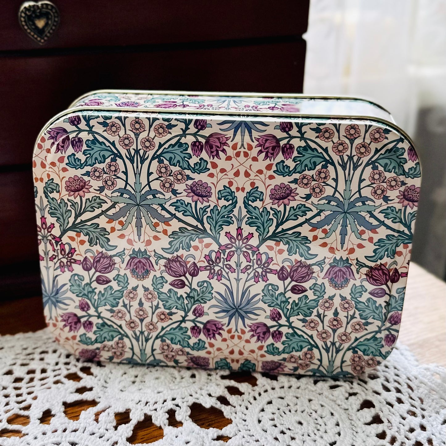 William Morris 'Arts and Crafts' Small Rectangular Collectible Tin