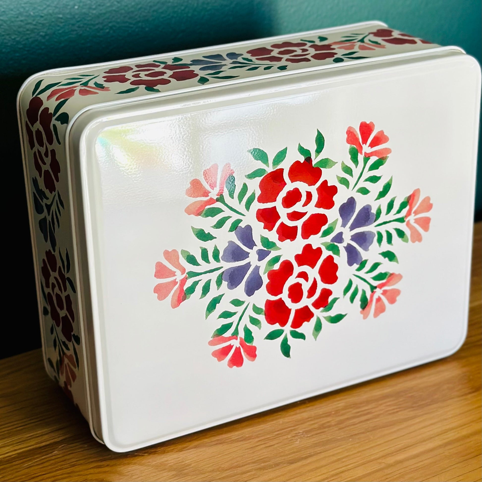 'Antique Rose' by Emma Bridgewater Large Collectable Tin - Hollyhock Hill