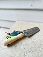 Load image into Gallery viewer, Burgon &amp; Ball RHS Stainless Steel Weeding Trowel - Hollyhock Hill
