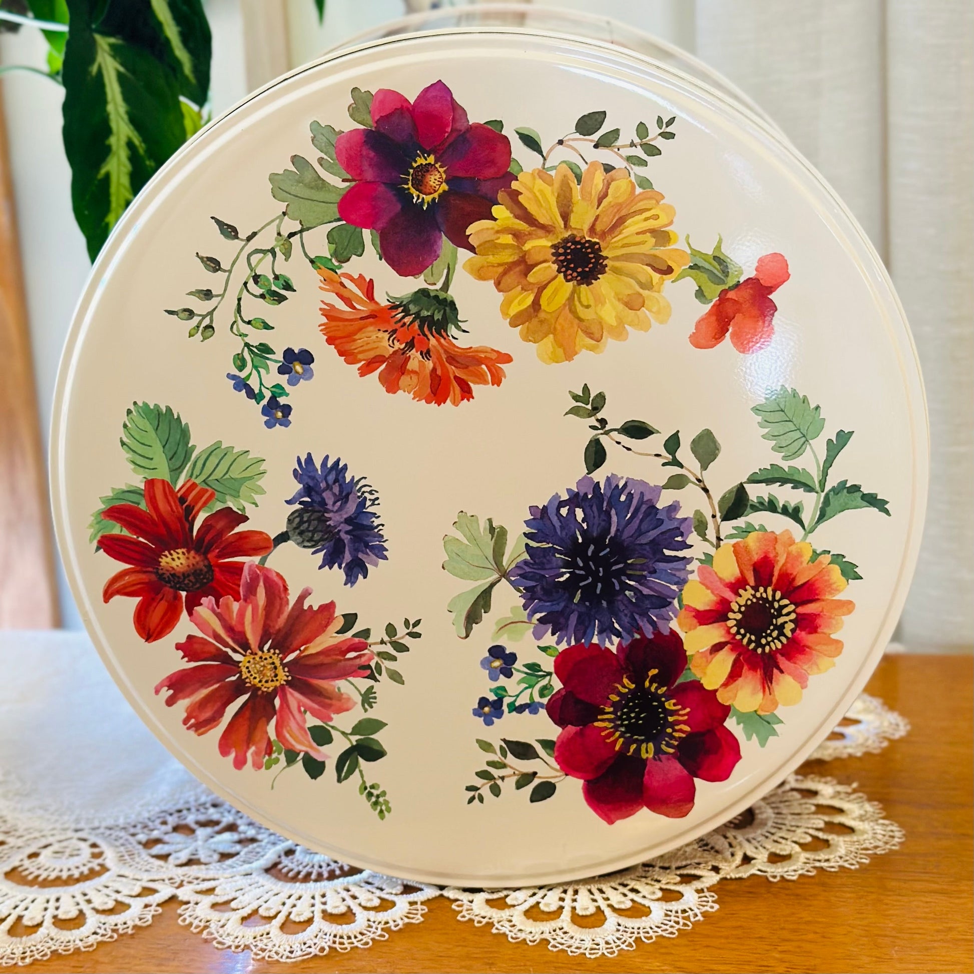 'Garden Flowers' by Emma Bridgewater Large Round Set of 3 - Hollyhock Hill