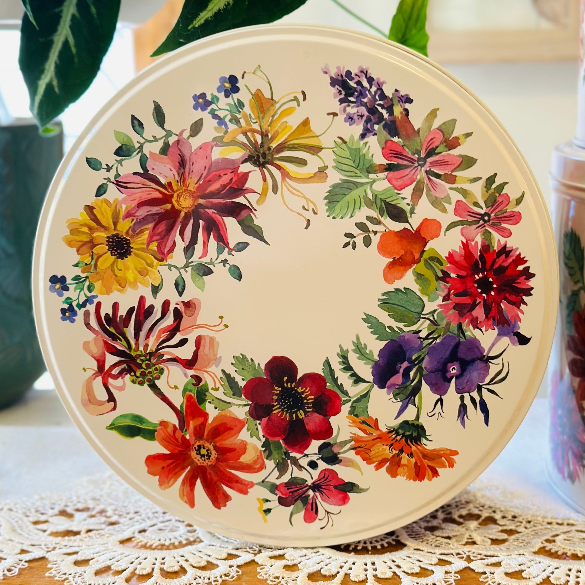 'Garden Flowers' by Emma Bridgewater Large Round Set of 3 - Hollyhock Hill