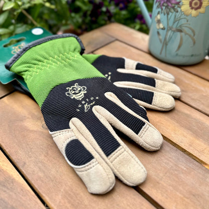 Junior Bee Glove - Hollyhock Hill