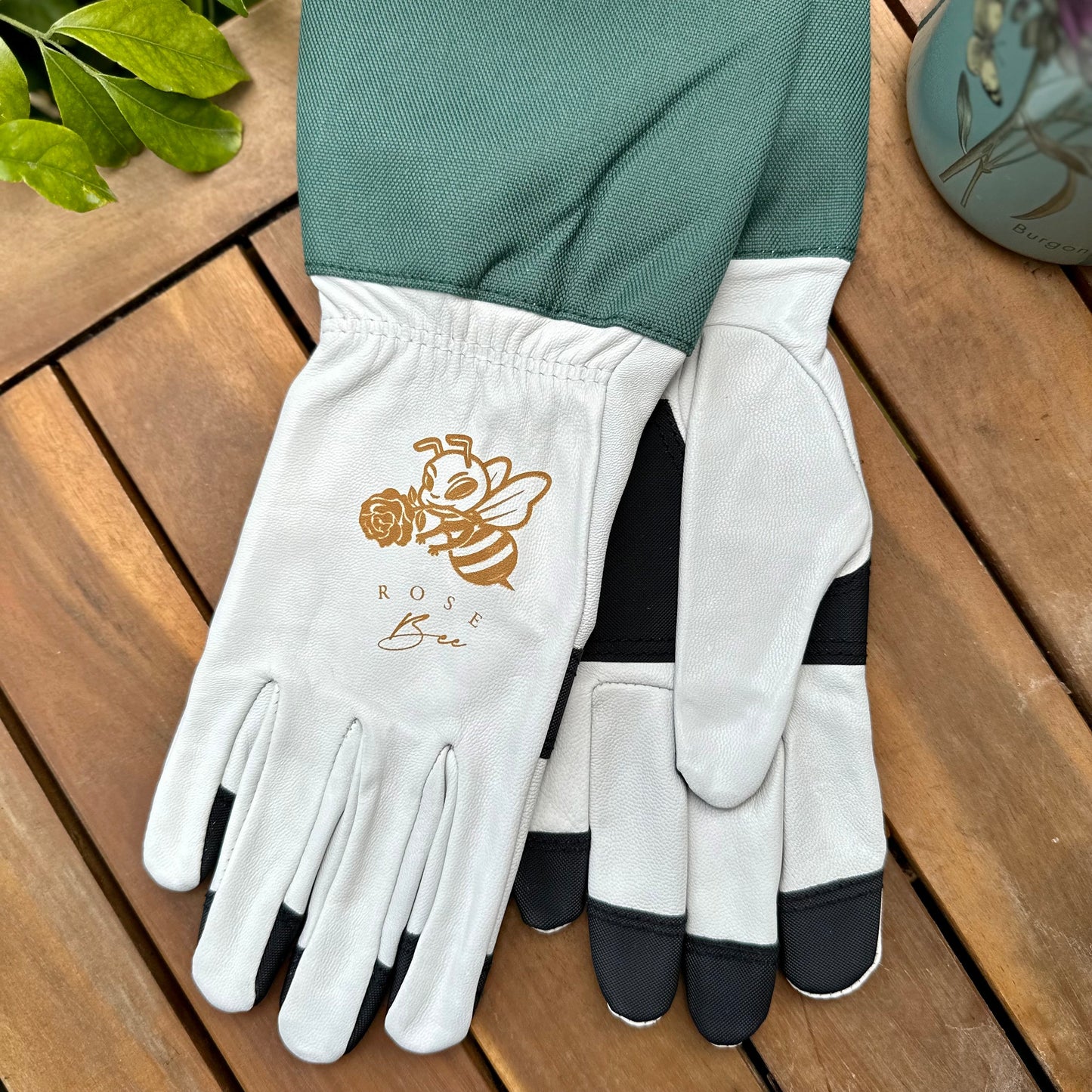 Rose Bee Glove - Hollyhock Hill