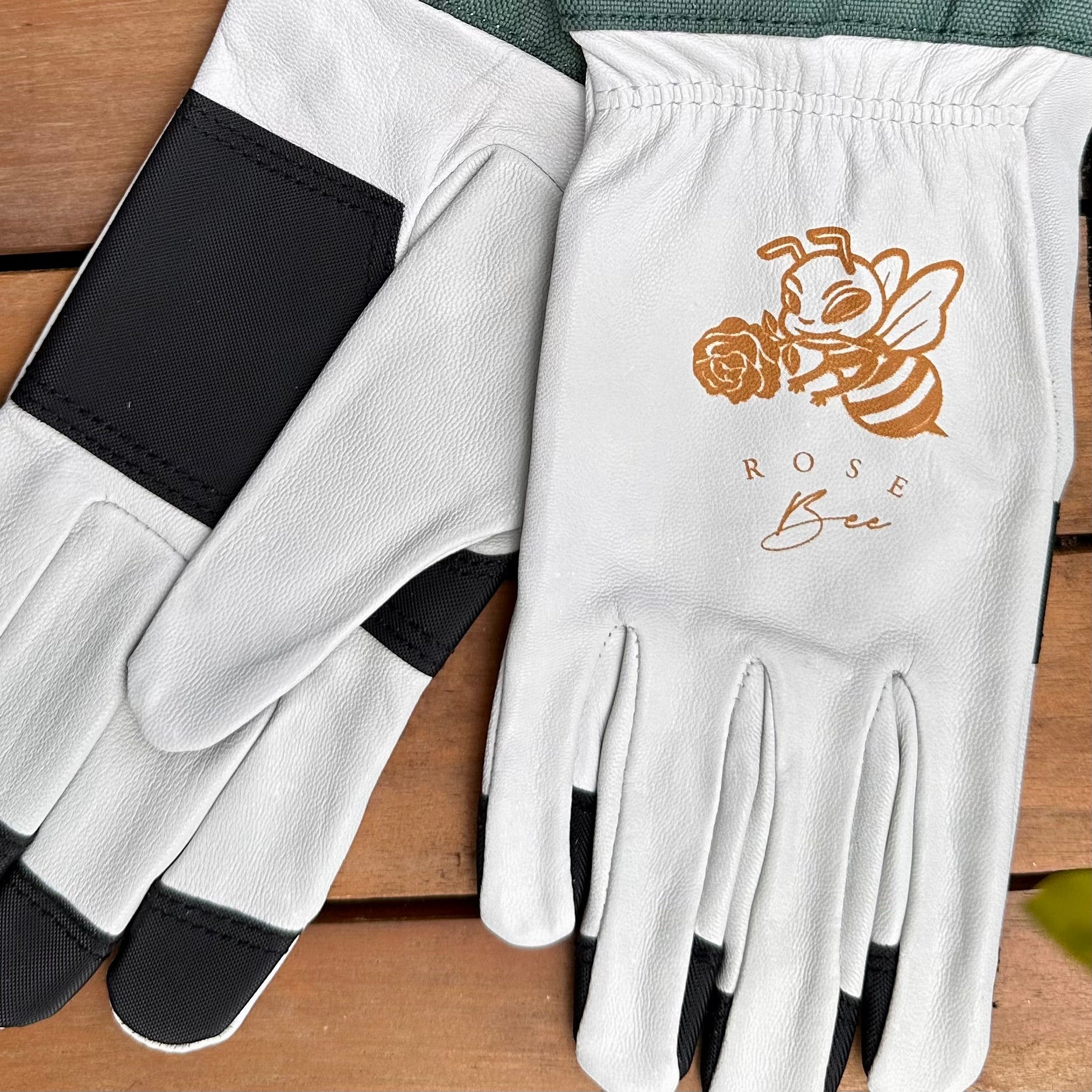 Rose Bee Glove - Hollyhock Hill
